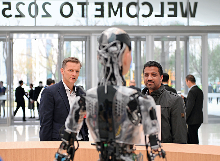 人機共生時(shí)代，警惕AI依賴(lài)