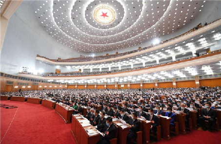 政府工作報告中，這些內容與國防和軍隊建設息息相關(guān)