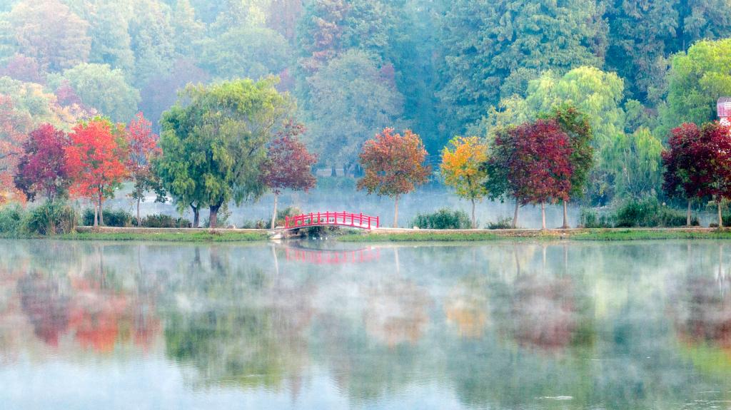 詩(shī)意中國&mdash;&mdash;秋色連波，波上寒煙翠