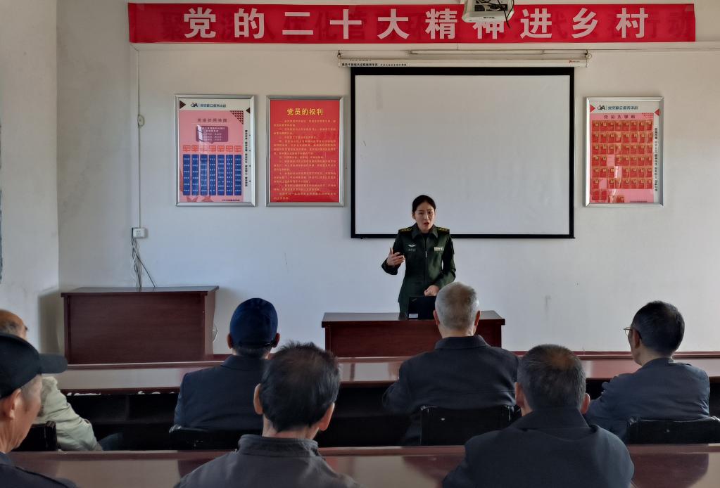 新時(shí)代聚力鑄魂育人的&ldquo;播火者&rdquo;&mdash;&mdash;記陸軍工程大學(xué)&ldquo;星火&rdquo;理論宣講服務(wù)政治教員群體