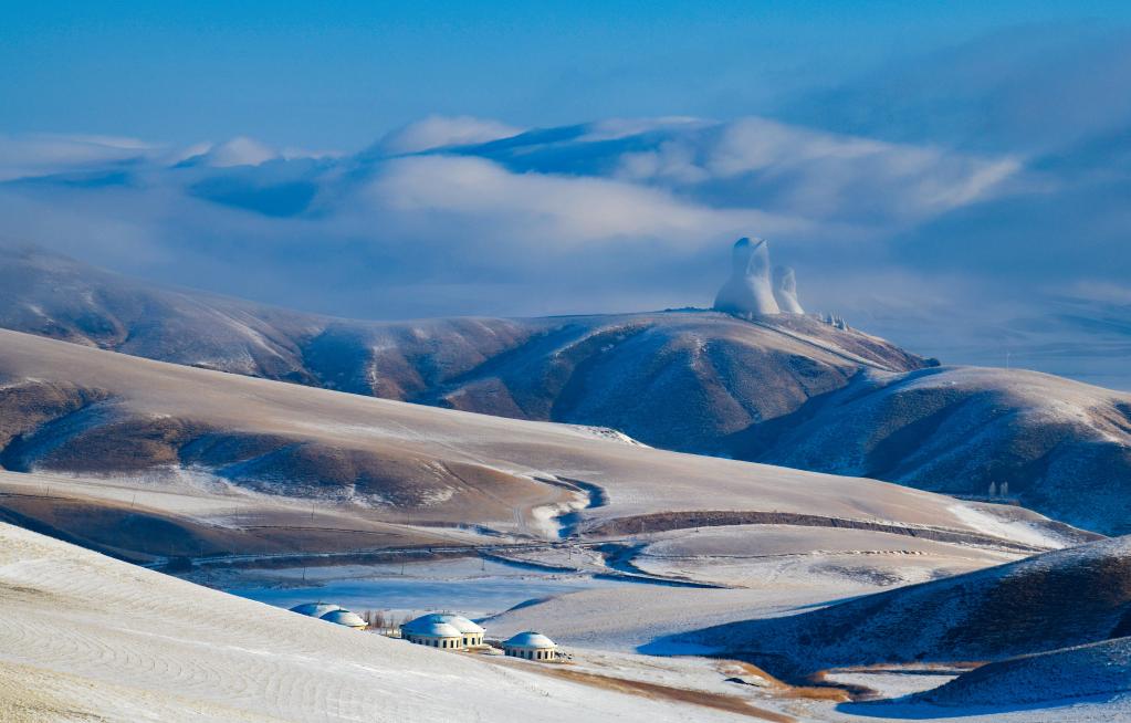 內蒙古霍林郭勒：草原雪景美如畫(huà)